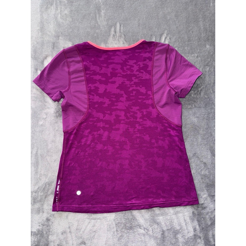 Lululemon Run For Days Camo Short Sleeve Shirt in Regal Plum Size 4